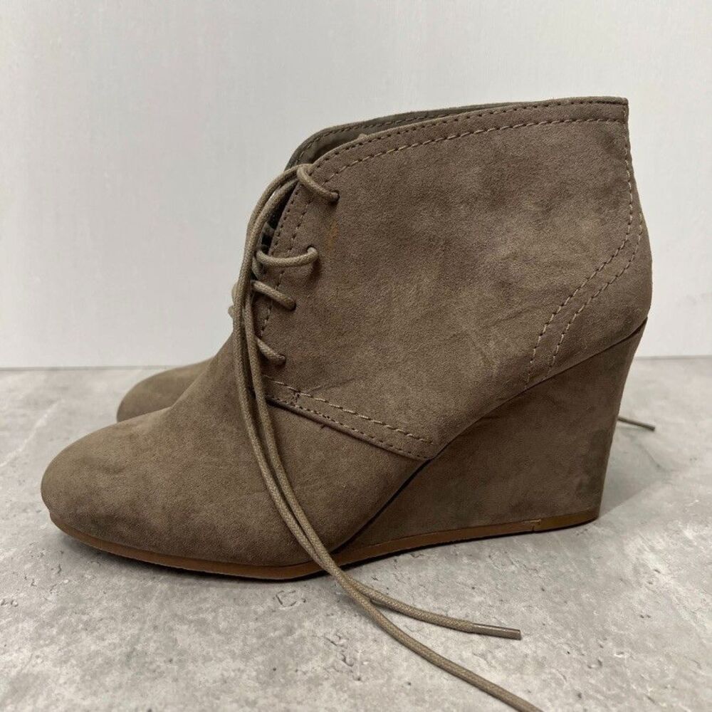 Arizona Jean Co Grey Faux Suede Lace Up Wedge Lacie Ankle Booties Womens 9M